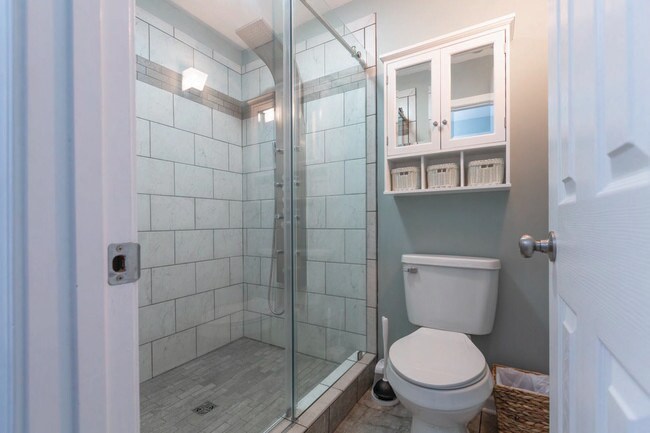 Building Photo - 125 W Victoria Ct