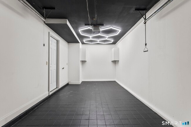 Building Photo - 133 Peddlers Dr