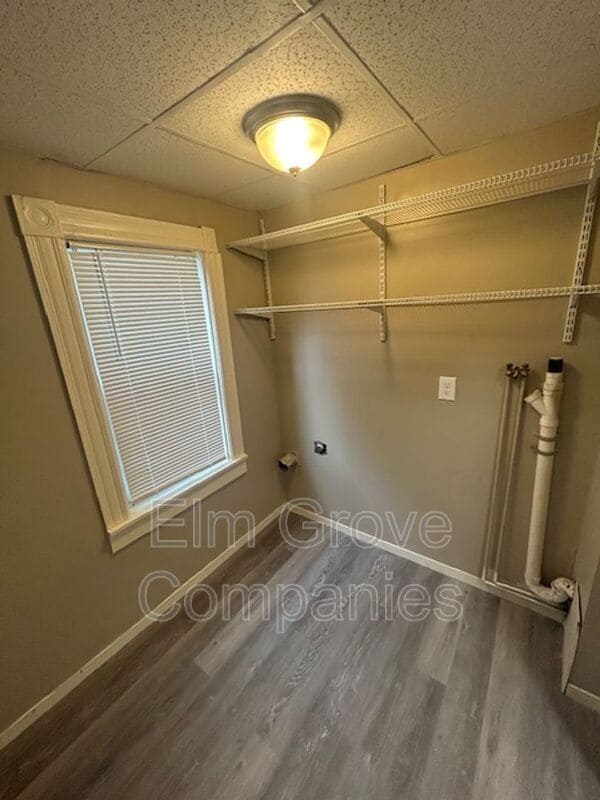 Building Photo - 182 Hall St