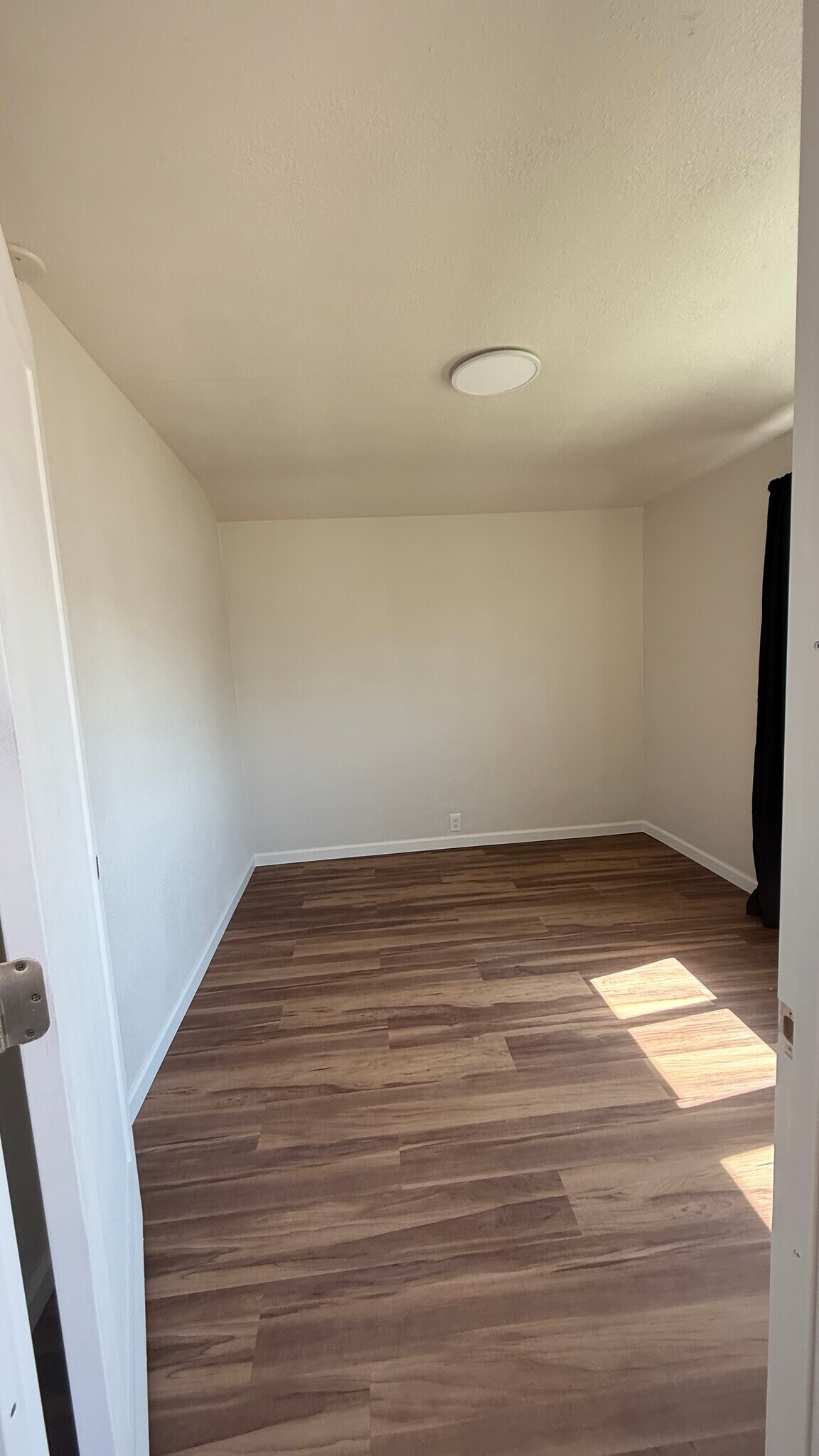 BEDROOM - 4400 N Lakewood Blvd