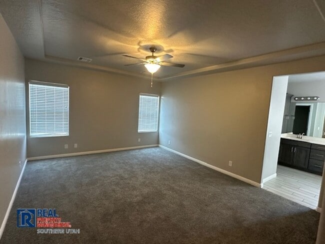 Building Photo - 4 Bedroom in near Crimson Cliffs