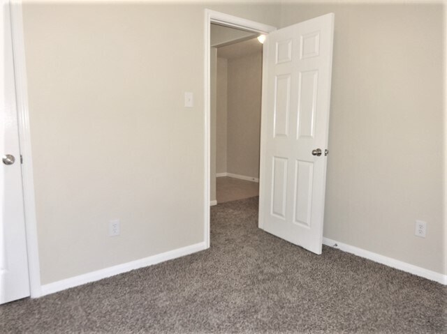 Building Photo - 6823 Manor Terrace Ln