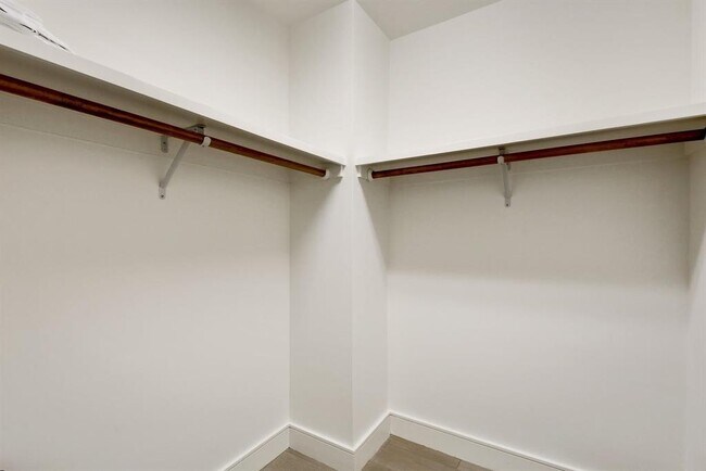 Building Photo - 222 West Ave