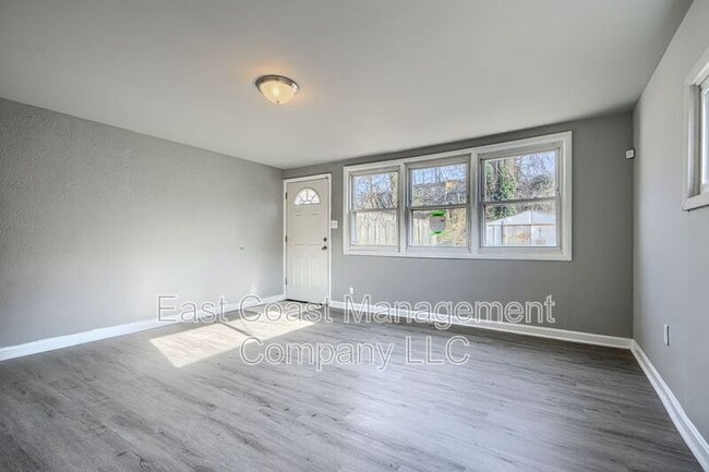 Building Photo - 3241 Bero Rd