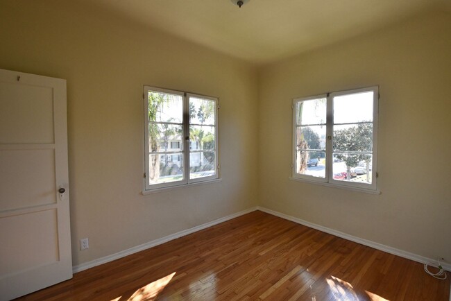 Building Photo - 1417 S Crescent Heights Blvd