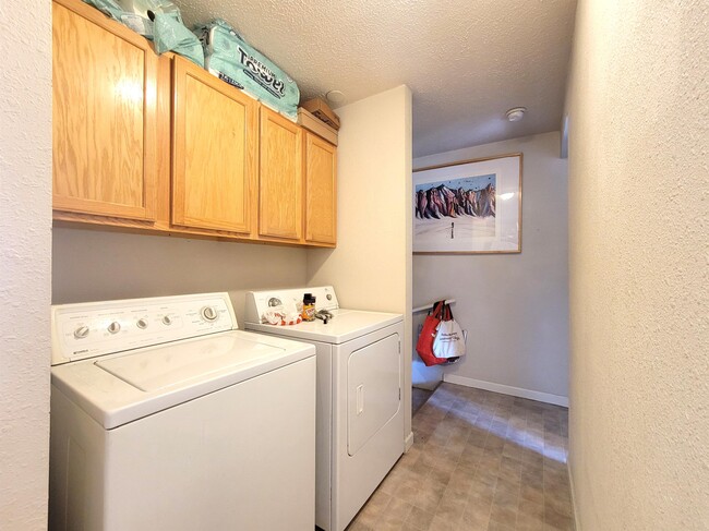 Building Photo - 128 Hoffman Dr