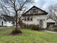 Building Photo - 308 Ivyhurst Rd N