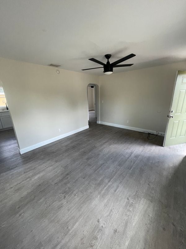 Building Photo - 811 Lotus Path