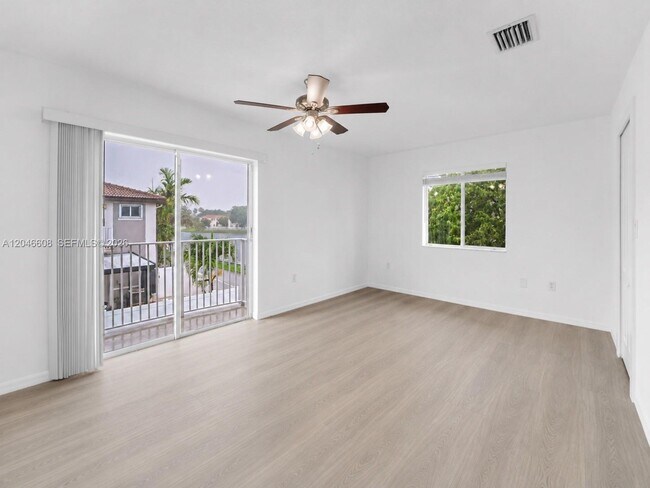 Building Photo - 2802 SW 128th Way