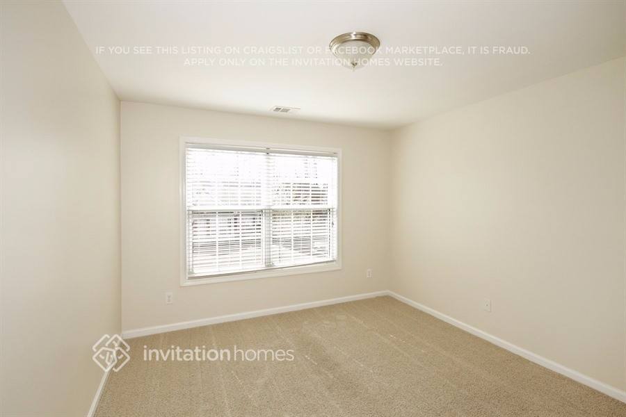Building Photo - 7120 Thoreau Cir