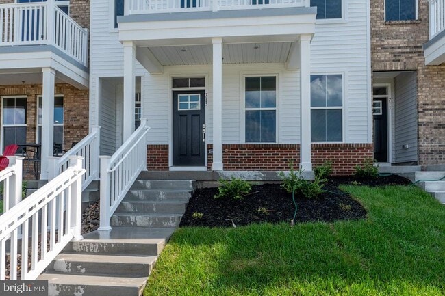 Building Photo - 713 Platinum Dr
