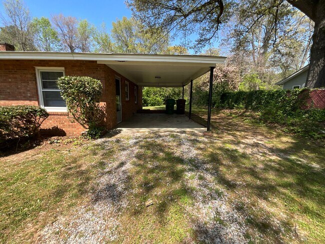 Building Photo - 1533 Beaucrest Ave