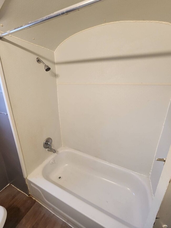 Building Photo - 521 W 14th St