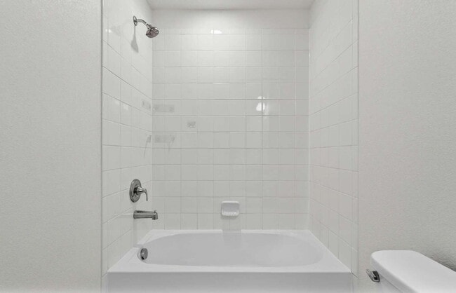 Building Photo - Beautiful 3 bed, 3 bath townhome in the lovely Painted Prairie Community!
