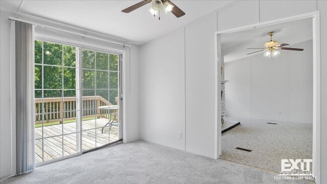 Building Photo - Spacious 3 Bedroom, 2 Bathroom Home in Cou...