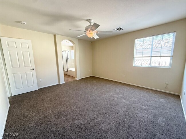 Building Photo - 4074 Sparrow Rock St