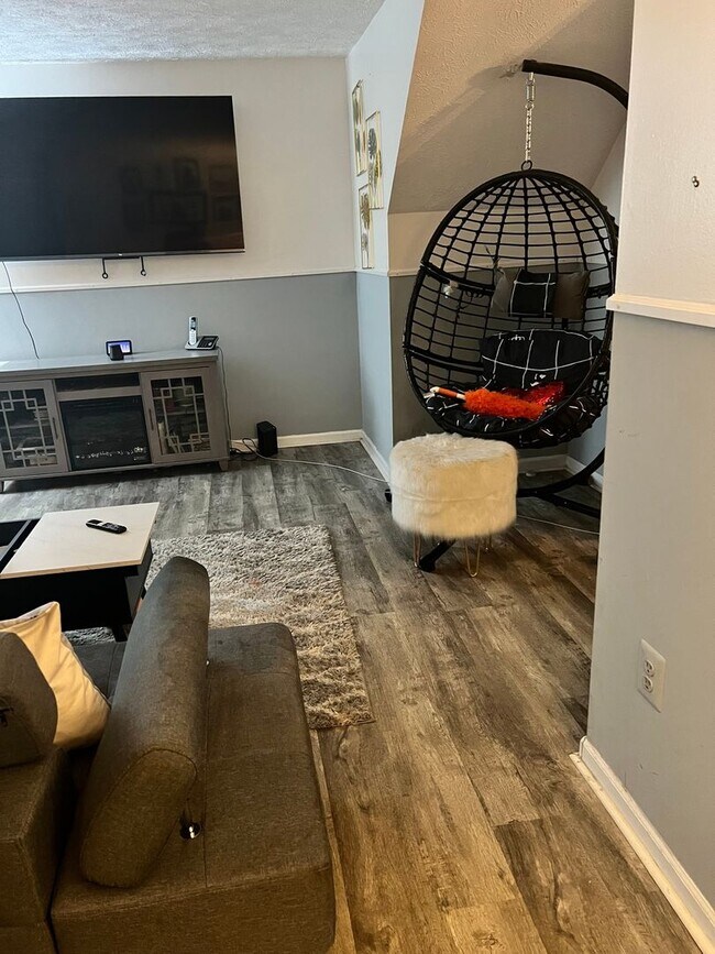 Building Photo - Charming 2BR House in Burtonsville