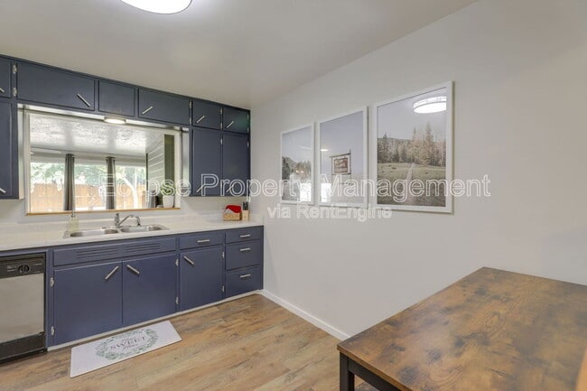 Building Photo - 1228 Bonito Ave