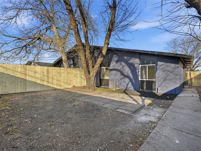 Building Photo - 1721 R Avenue
