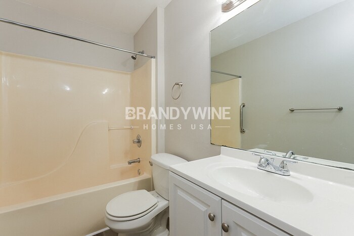 Building Photo - 1603 1st St SE