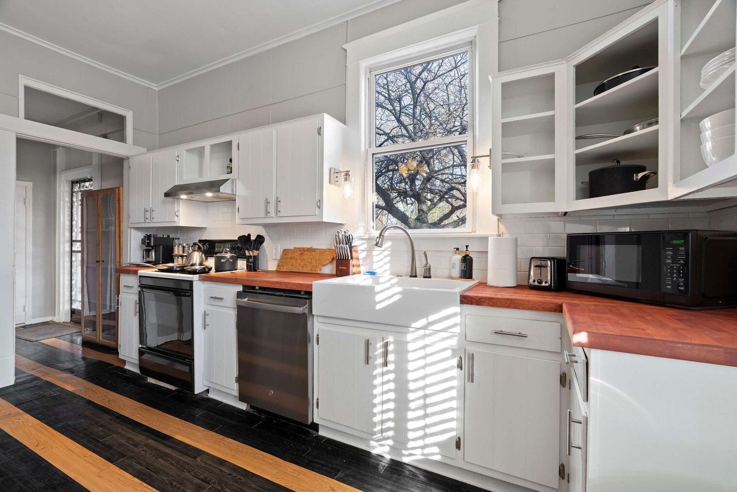 Building Photo - 30 N Auburndale St