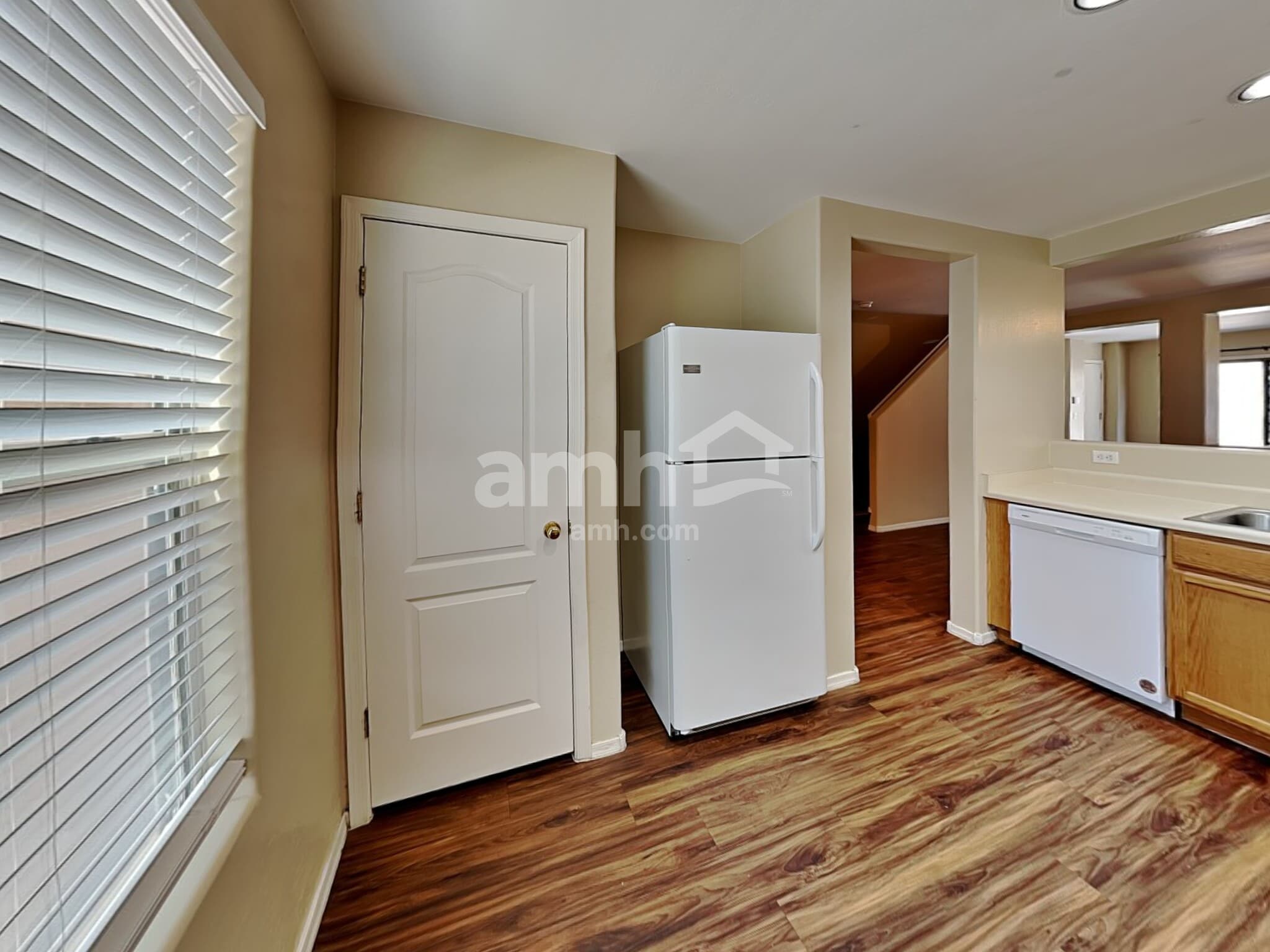 Building Photo - 18522 W Legend Dr