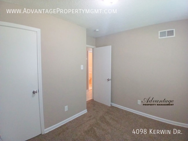 Building Photo - 4098 Kerwin Dr