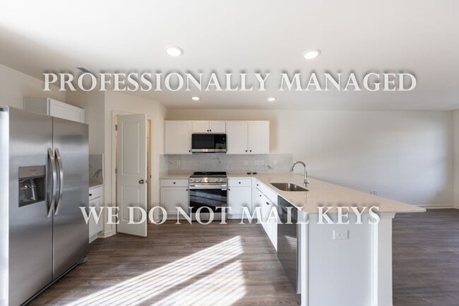 Building Photo - 7009 Peppermill Way