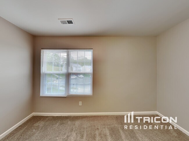 Building Photo - 4604 Montelena Dr