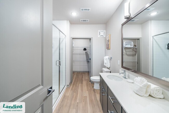 Building Photo - 1559 W 9 Mile Rd