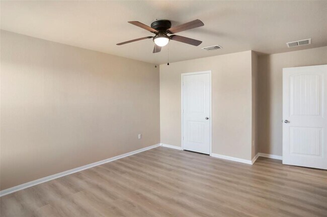 Building Photo - 126 Denton Dr