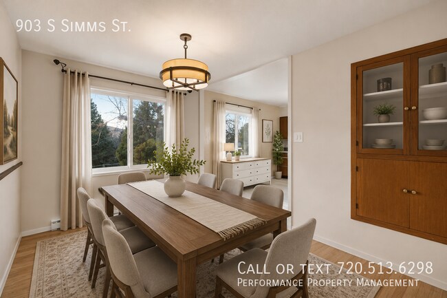 Building Photo - 903 S Simms St