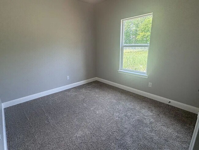 Building Photo - 3211 Bourland St