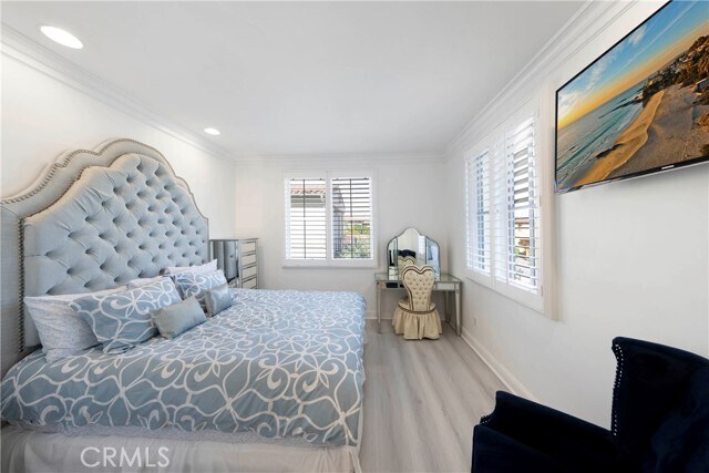 Building Photo - 7 Vista Luci