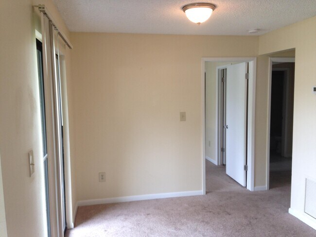 Building Photo - 3595 Sable Palm Ln