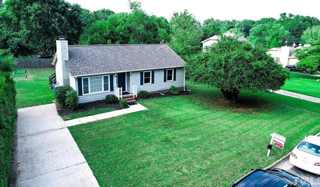 Primary Photo - 725 E Cardinal Dr