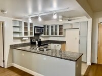 Building Photo - Keola Lai - Spacious 2/2/2 in Kakaako