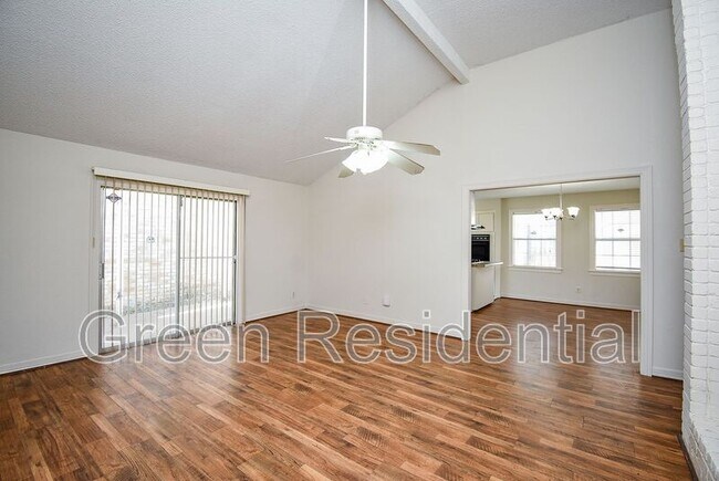 Building Photo - 11366 Oakcenter Dr