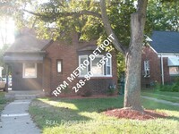 Building Photo - MOVE IN READY 3 BEDROOM BUNGALOW in DETROIT