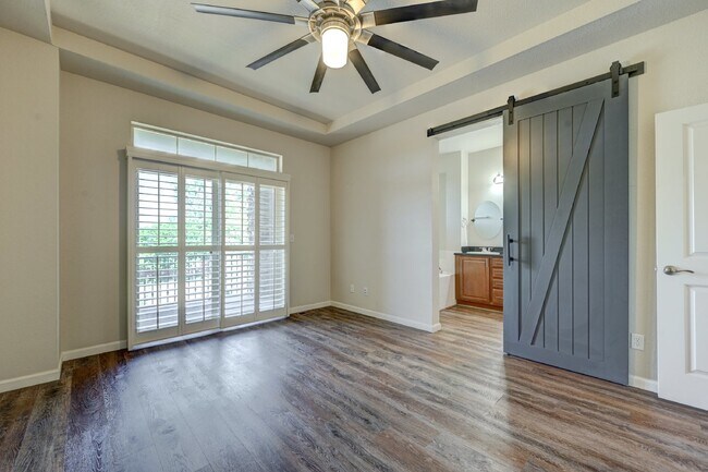Building Photo - $2,750 - 2 Bed, 2.5 Bath Condo in Centenni...