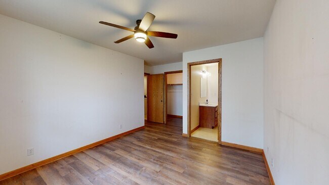 Building Photo - Beautiful Acreage