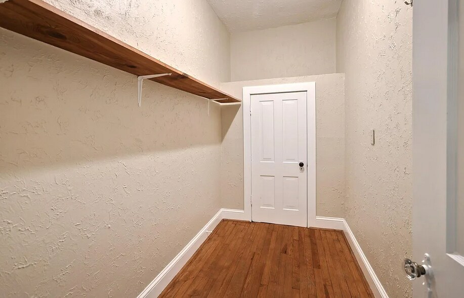 Building Photo - 2379 Table Rock Rd