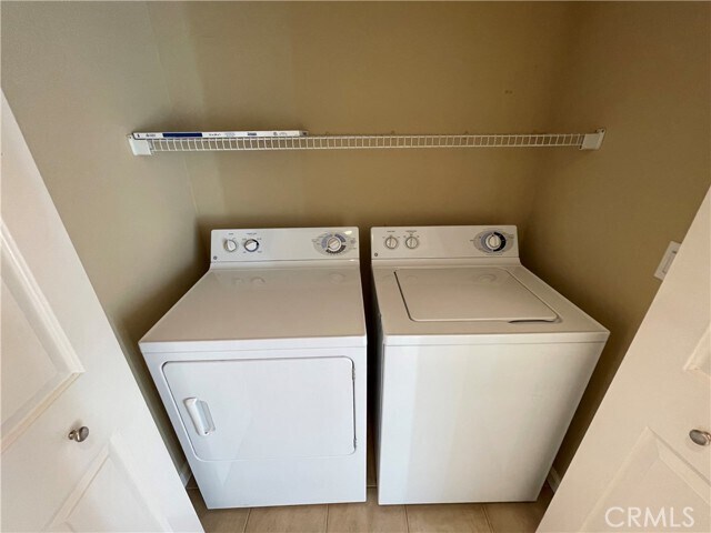 Building Photo - 1965 Las Colinas Cir