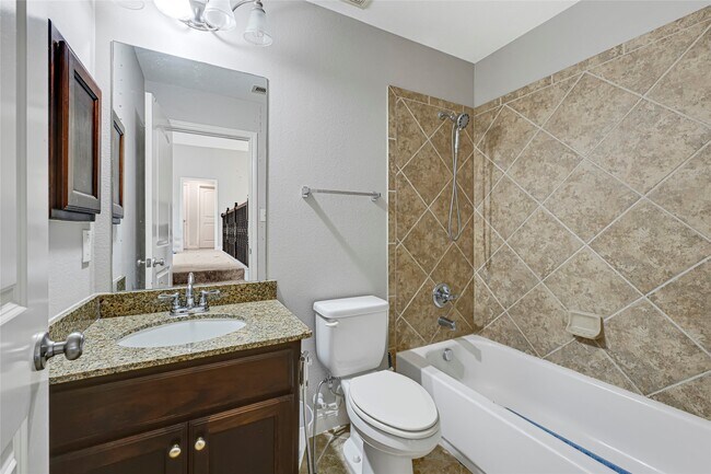 Building Photo - 29030 Davenport Dr