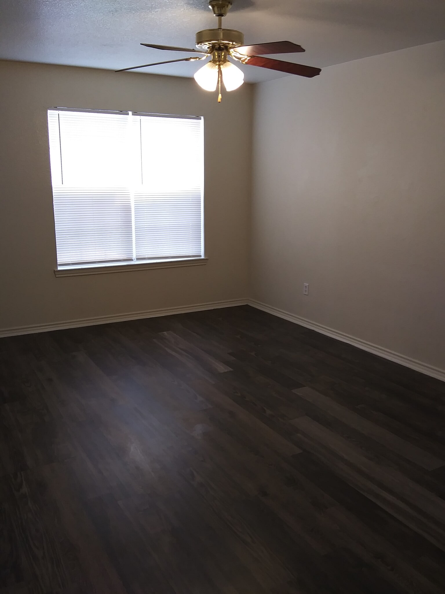 Building Photo - 3407 Barcelona Dr