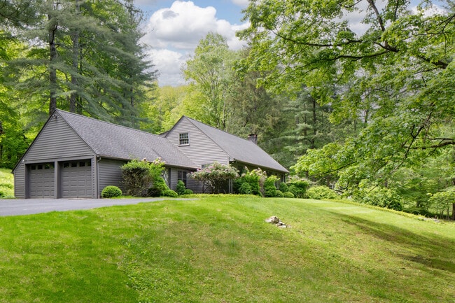 Building Photo - 109 Cobble Rd