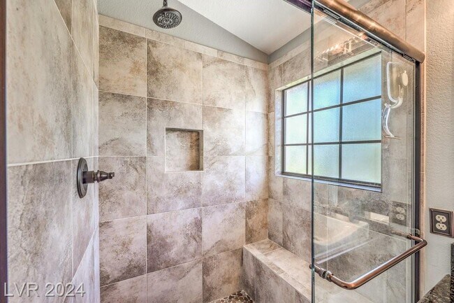 Building Photo - 5321 Tamanar Dr