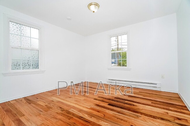 Building Photo - 7306 S 115th St