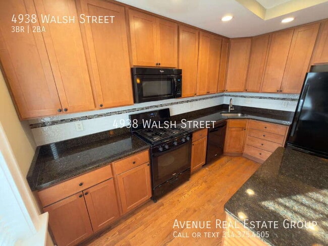 Building Photo - 4938 Walsh St