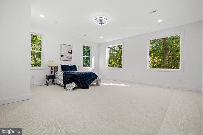 Building Photo - 811 Sligo Creek Pkwy